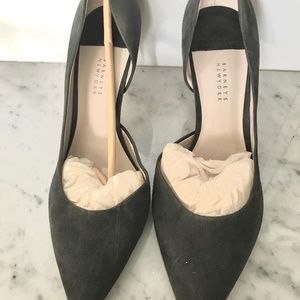 Suede Pointy Toe Pump